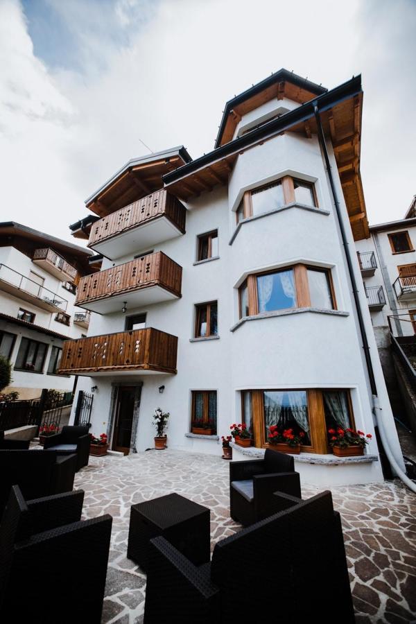 Atelier Della Montagna Bed and Breakfast Zambla Alta Eksteriør billede